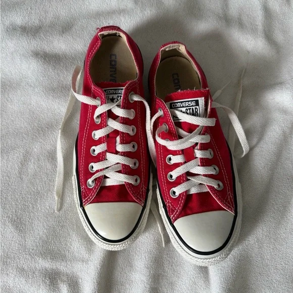 Converse Classic Red Sneakers W7 / M5 - Picture 2 of 6